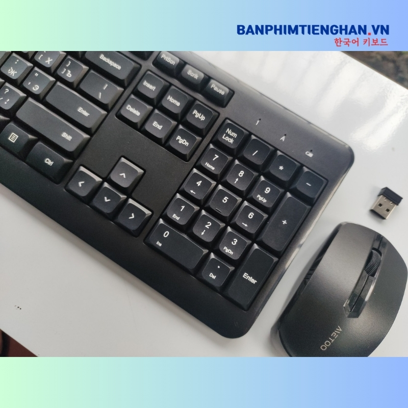 Bộ bàn phím chuột tiếng Nga không dây Metoo C20 Air