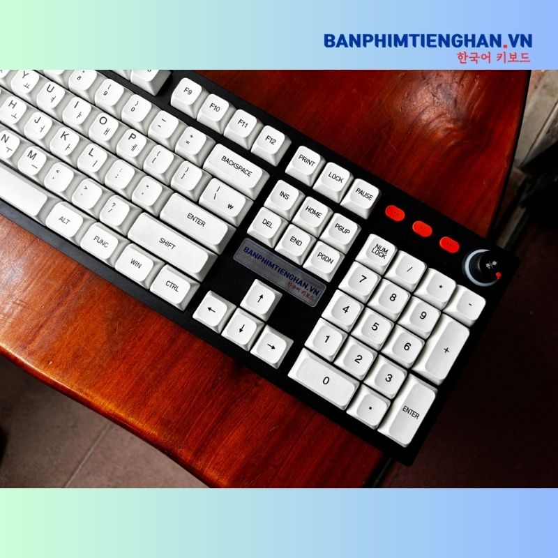 Bàn phím cơ tiếng Hàn có dây TCKB EK3104K White Black